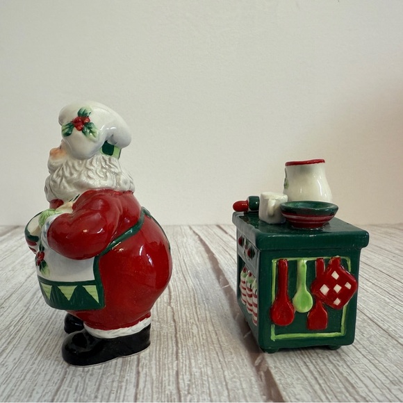 2005 Fitz And Floyd SANTA’S KITCHEN Ceramic Salt & Pepper Shakers NOT USED - Picture 7 of 15